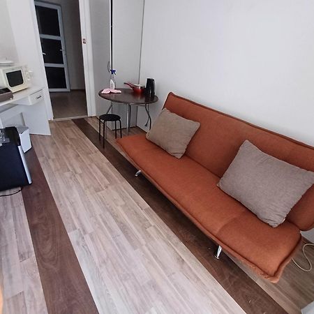 Villa Vamus Vendeg- Es Rendezvenyhaz Vamosszabadi Bagian luar foto