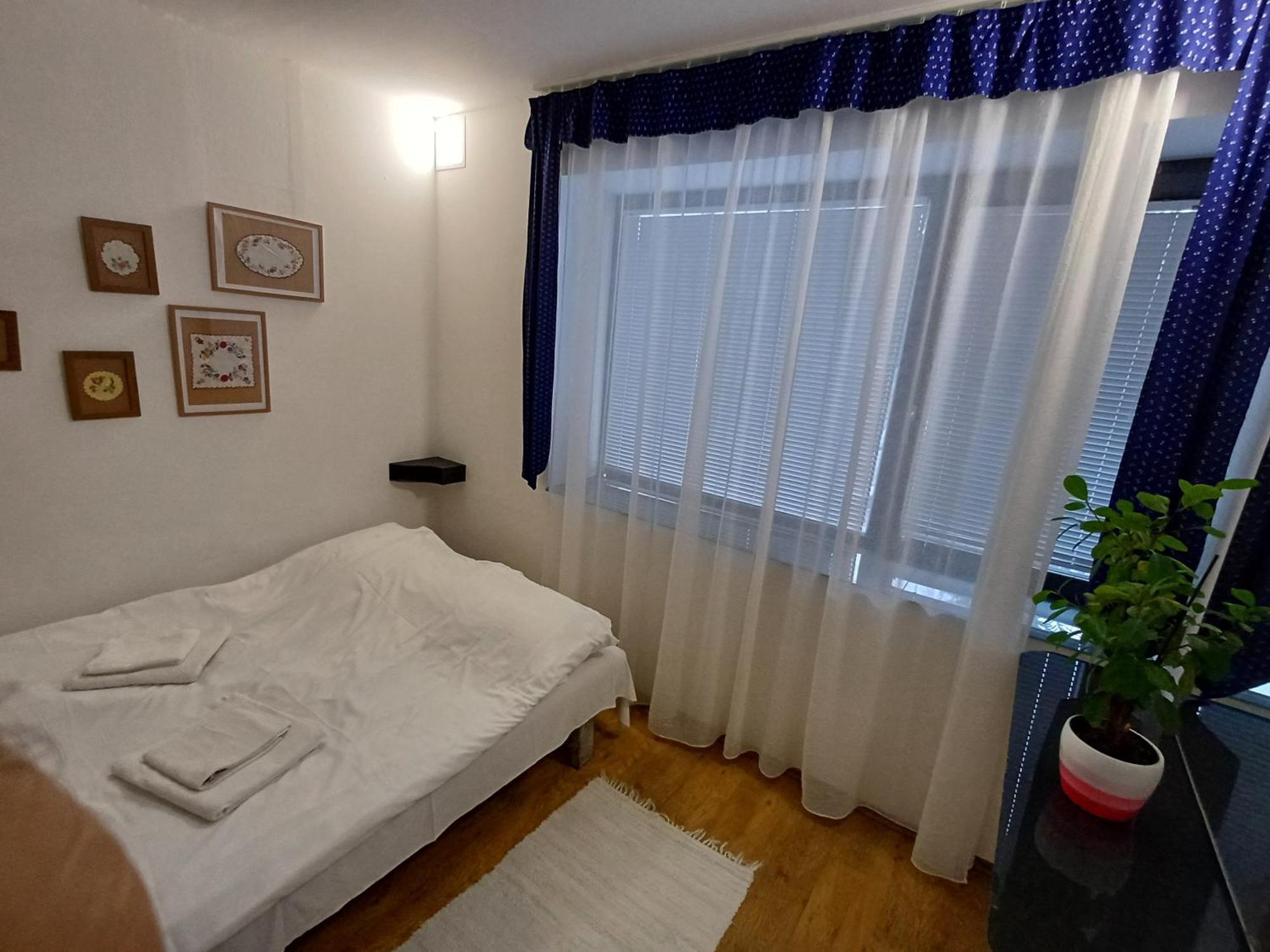Villa Vamus Vendeg- Es Rendezvenyhaz Vamosszabadi Bagian luar foto