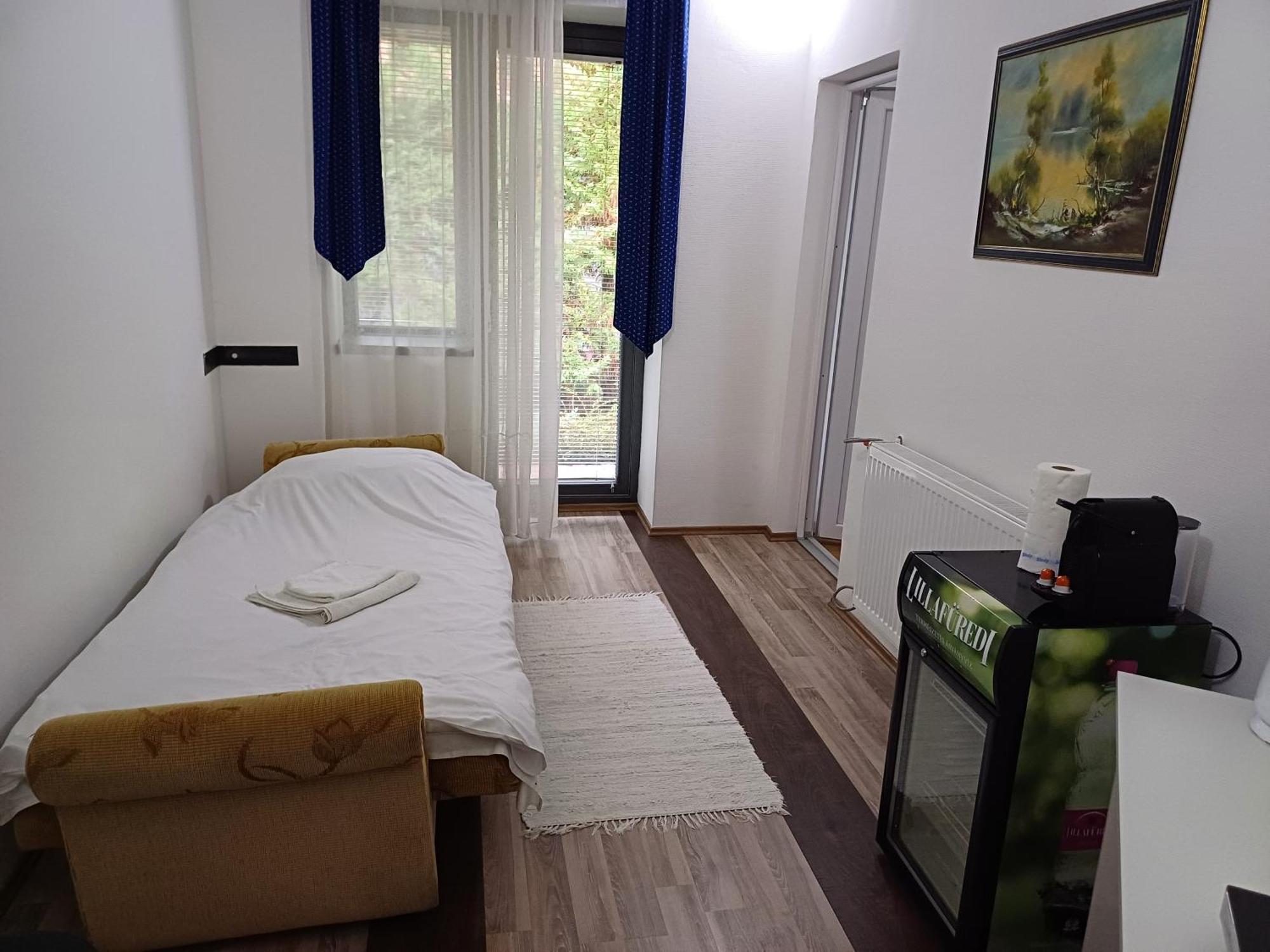 Villa Vamus Vendeg- Es Rendezvenyhaz Vamosszabadi Bagian luar foto