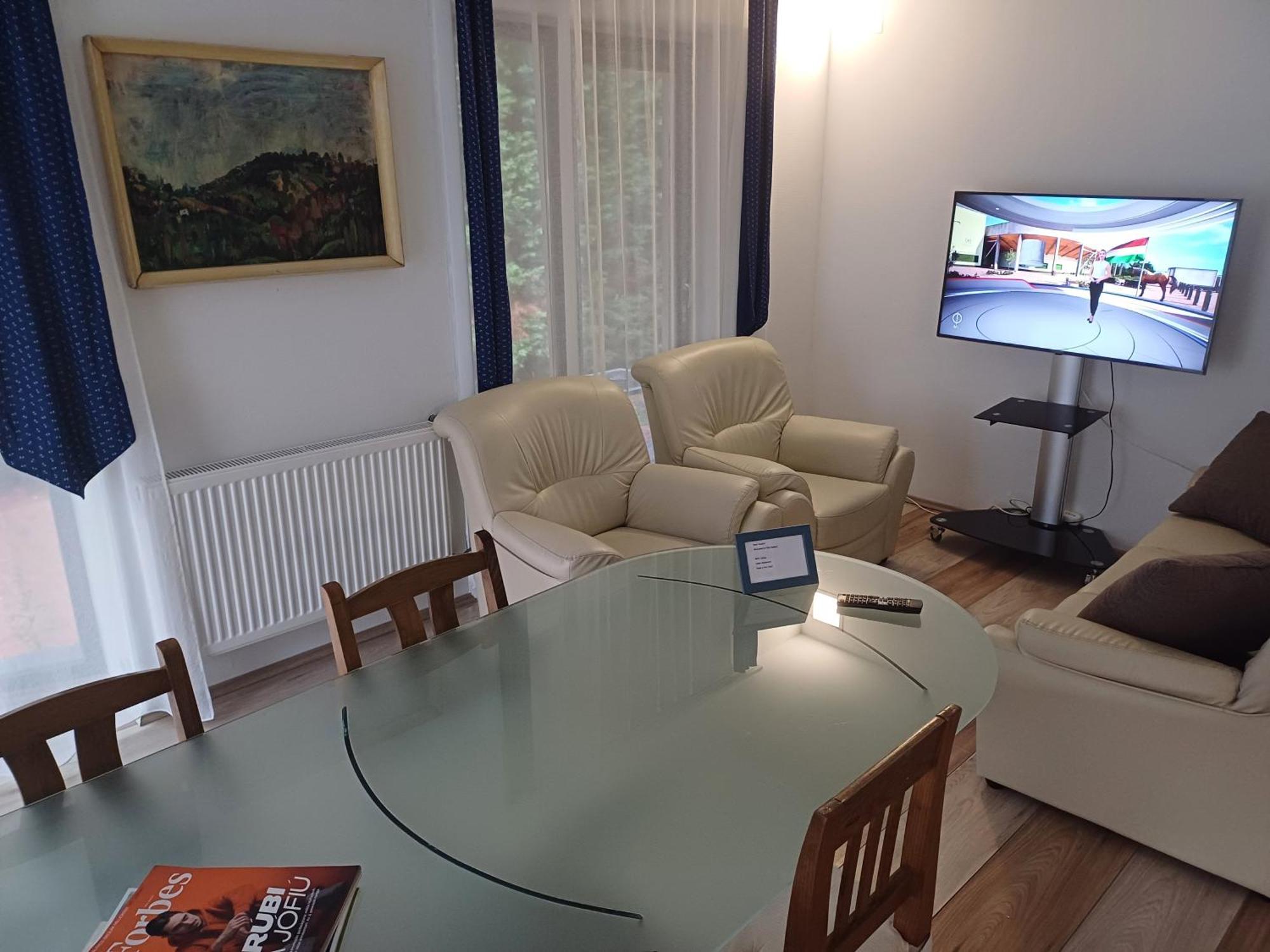 Villa Vamus Vendeg- Es Rendezvenyhaz Vamosszabadi Bagian luar foto