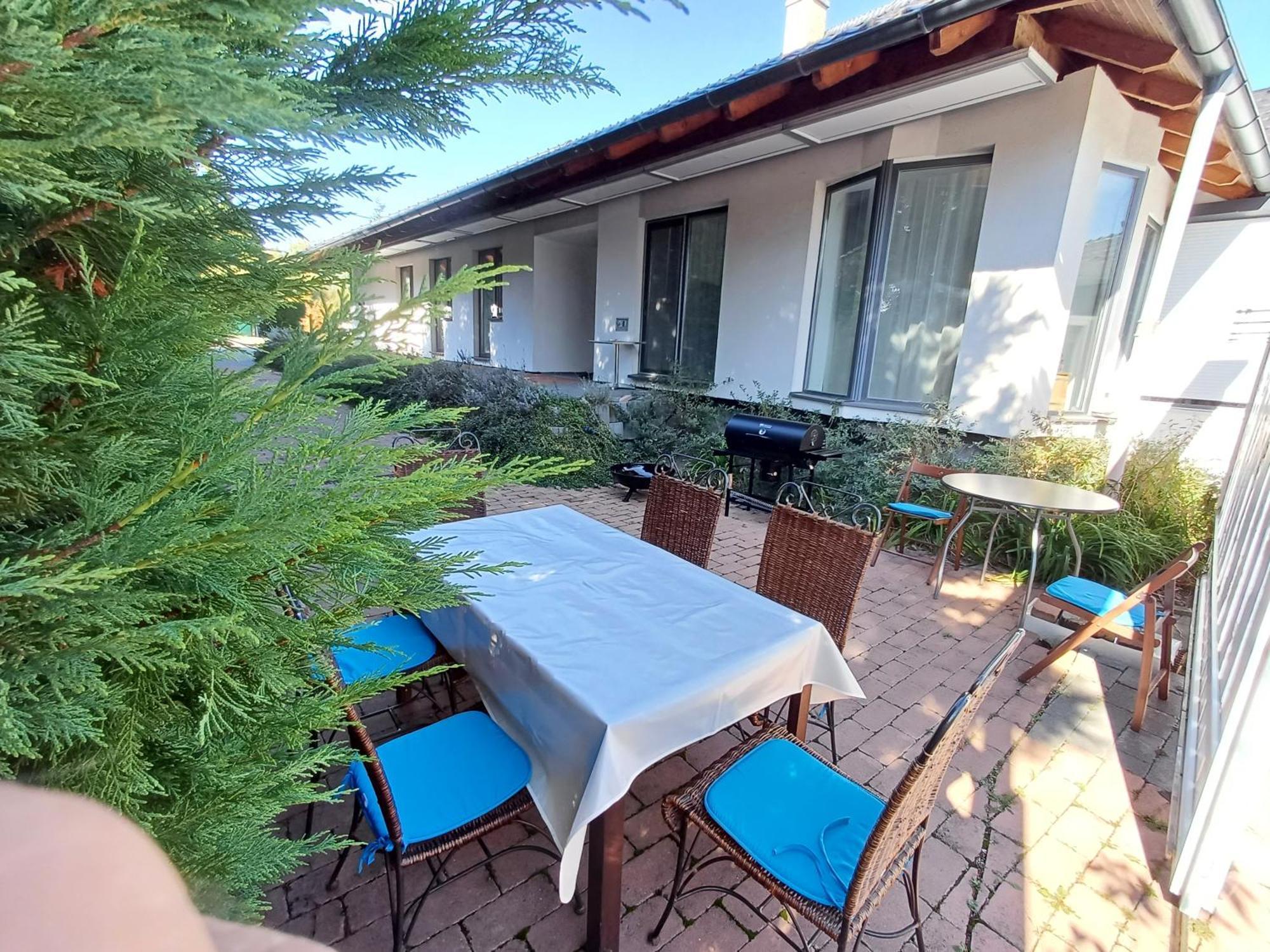 Villa Vamus Vendeg- Es Rendezvenyhaz Vamosszabadi Bagian luar foto